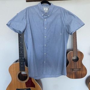 Quicksilver shortsleeved button-up in XL